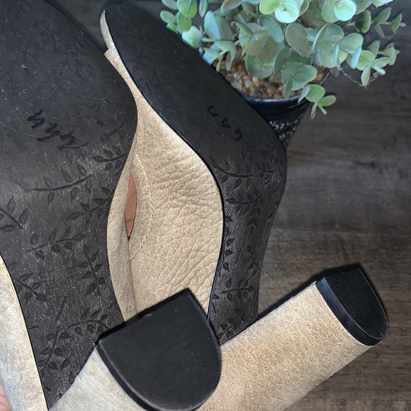 NWOT MISS ALBRIGHT “SOPHIA” HEEL - Picture 5 of 7